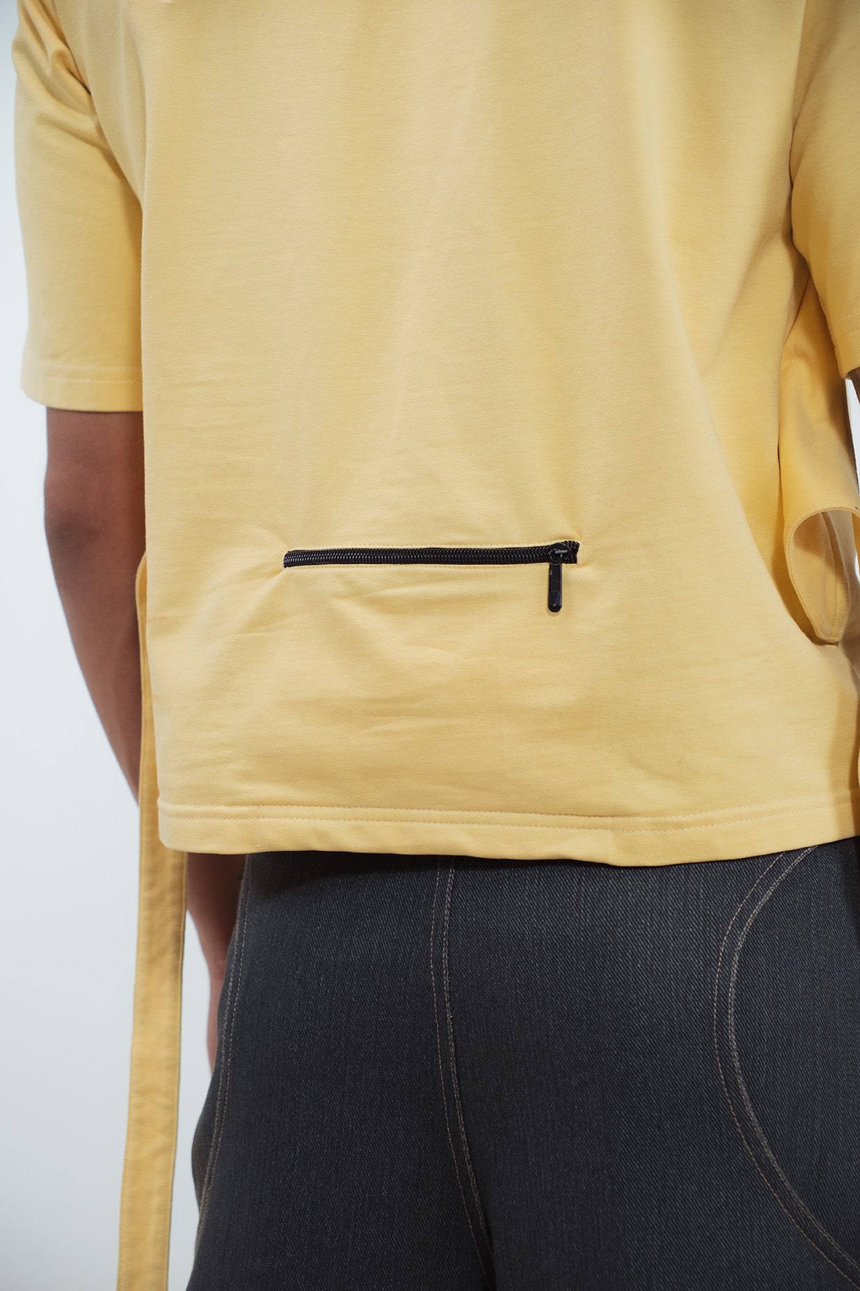 Mool gunda shoulder slit top