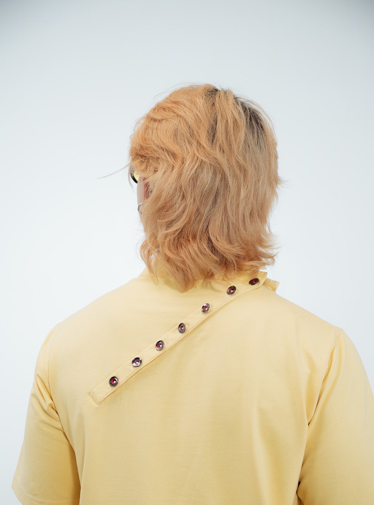 Mool gunda shoulder slit top
