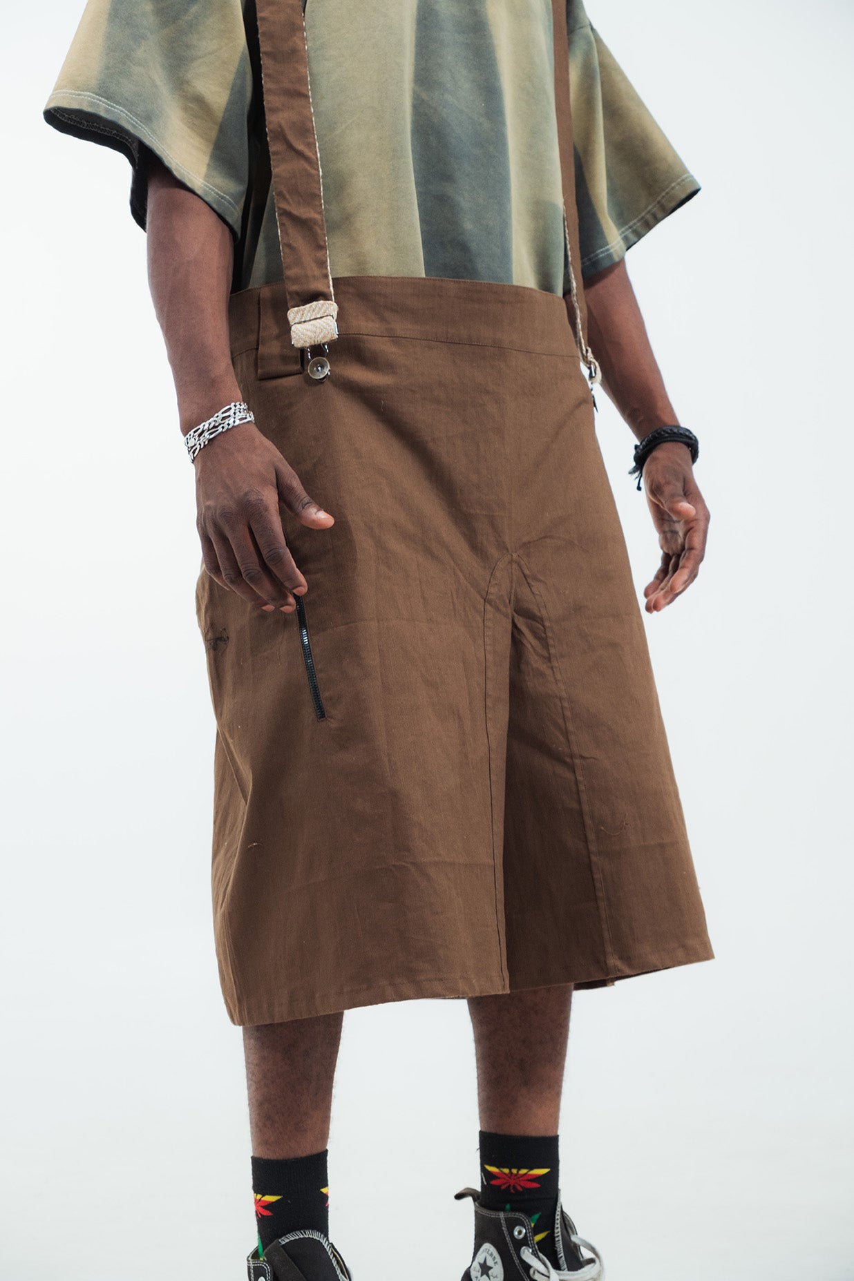 Rustfeeder suspender shorts